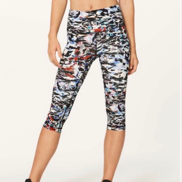 lululemon athletica Pants - Lululemon Wunder Under Hi-Rise 1/2 Tight